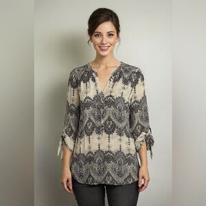 Sara Michelle Elegant Black and Cream Blouse